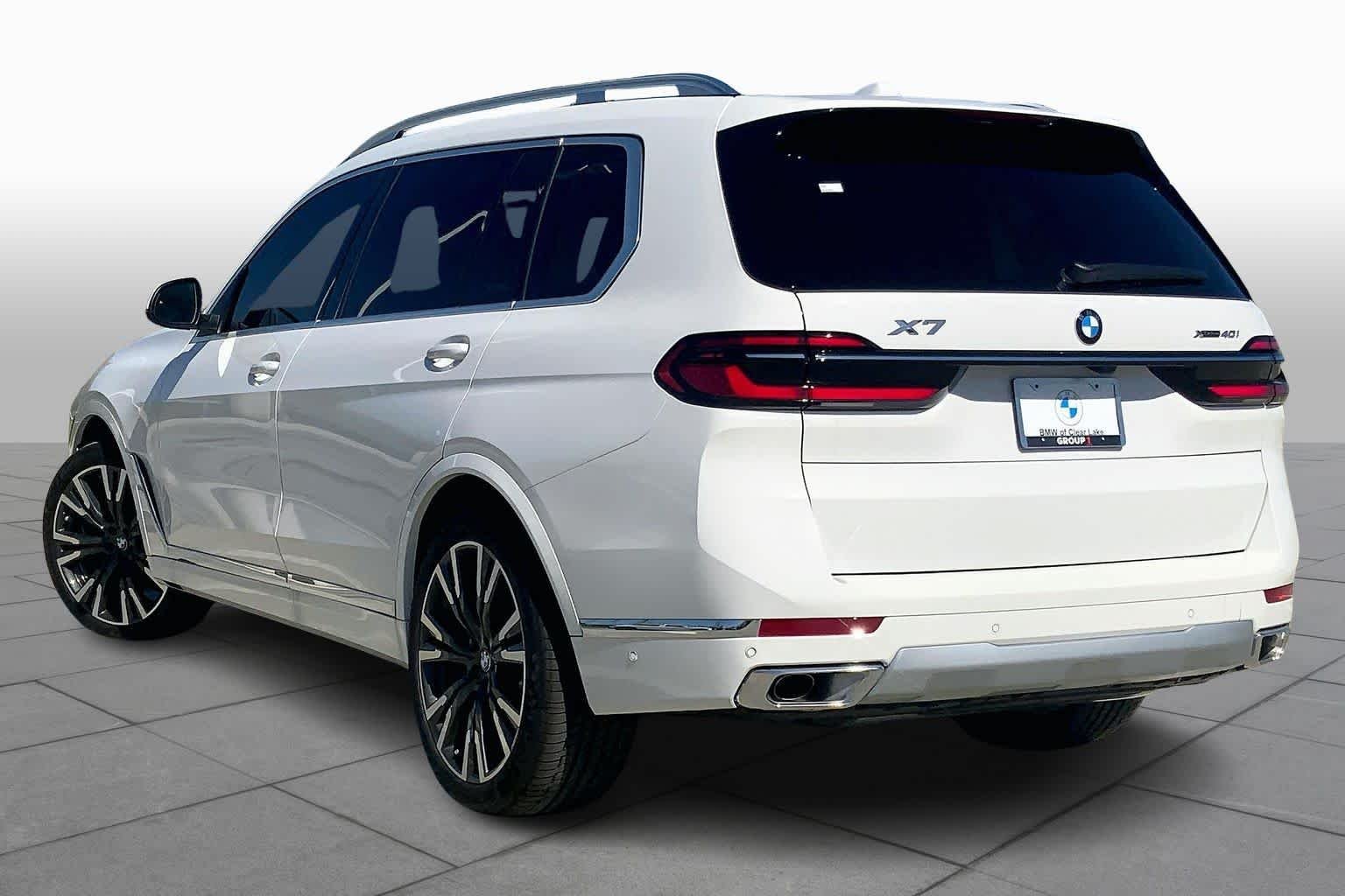 Used 2026 Alpine White BMW xDrive40i image 12