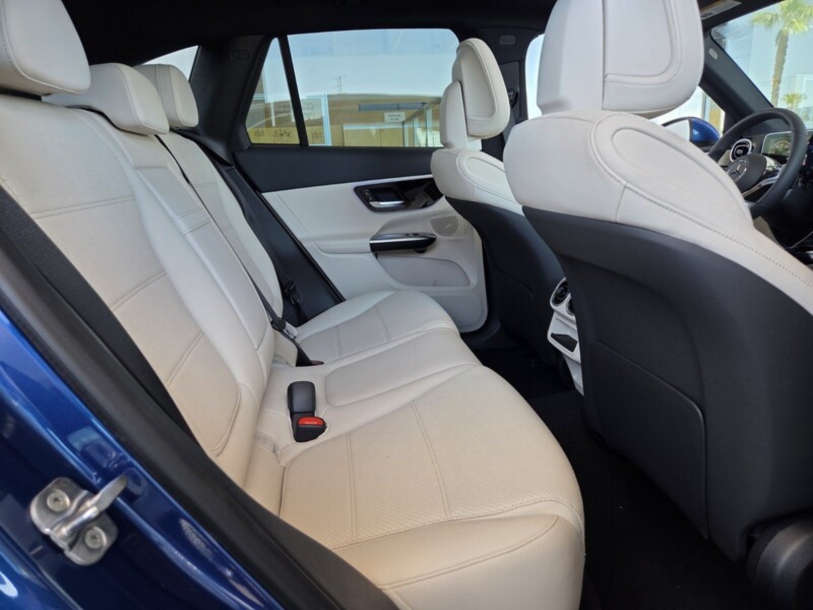 New 2026 Starling Blue Metallic Mercedes-Benz GLC 300 SUV image 16