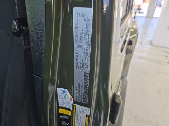 Used 2022 Green Jeep Sport image 14