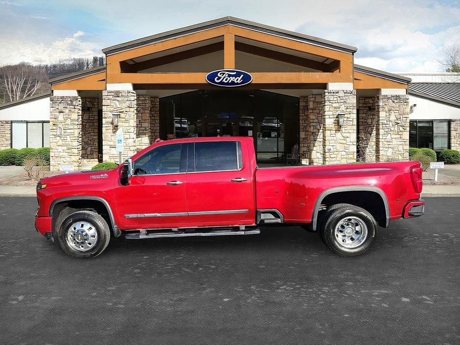 Used 2024 Radiant Red Chevrolet High Country image 7
