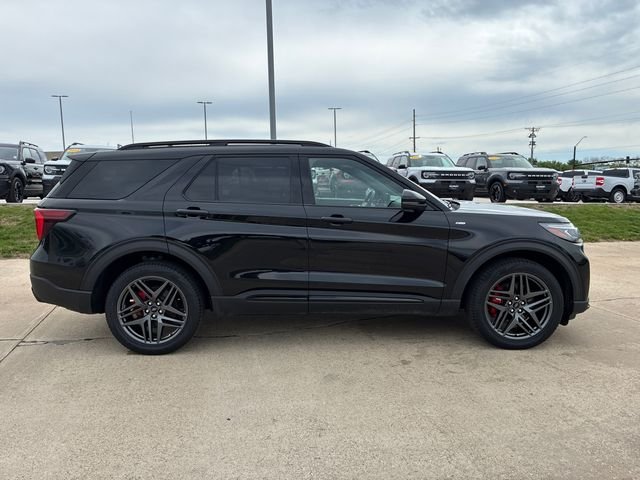 Used 2025 Black Ford ST-Line image 3