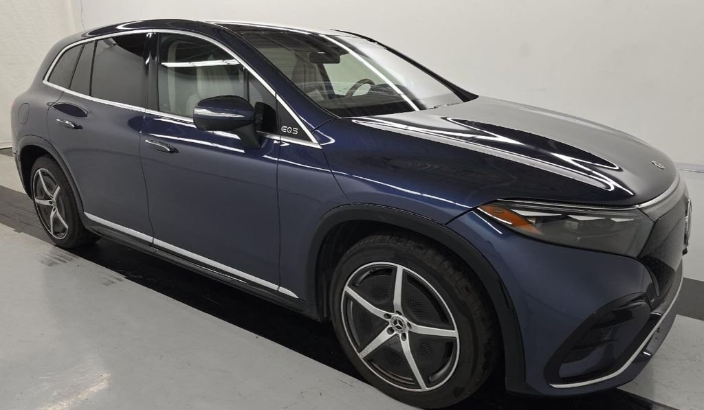 Used 2023 Blue Mercedes-Benz 580 image 3