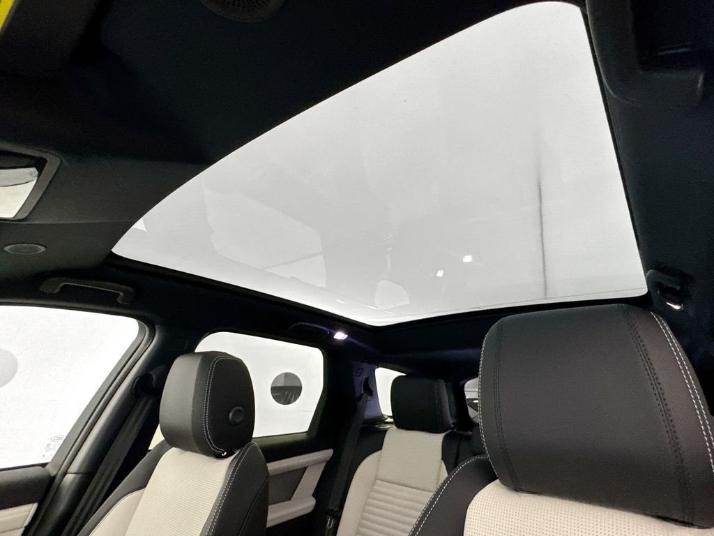 New 2026 Santorini Black Land Rover Landmark image 21