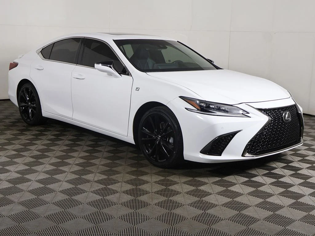 Used 2023 White Lexus 300h image 52