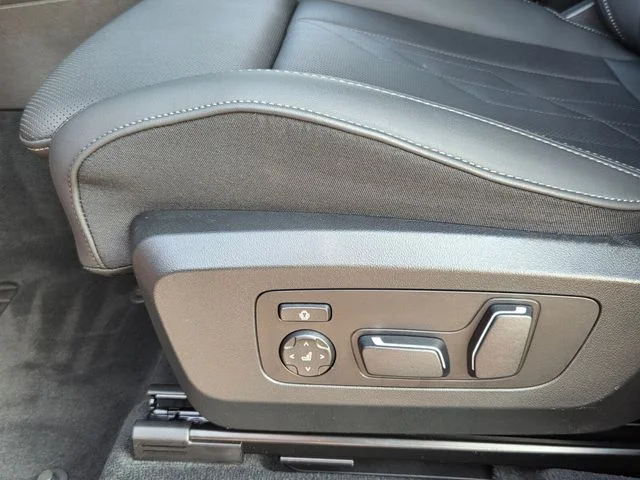Used 2026 Red BMW M50 xDrive image 11