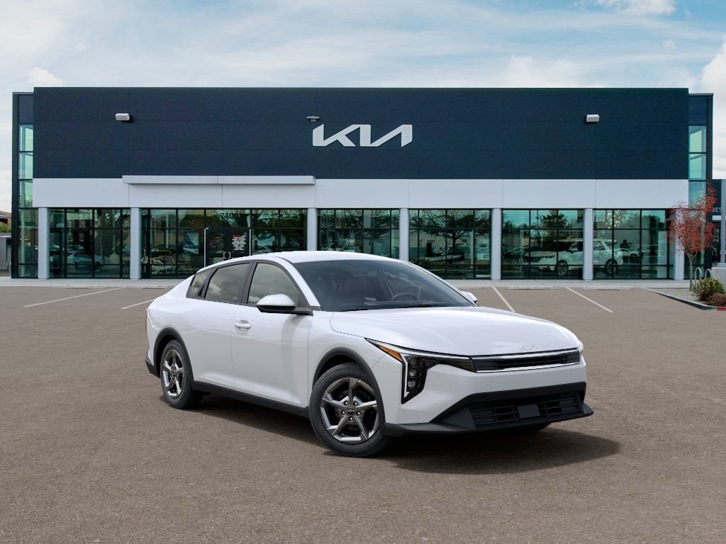 New 2026 White Kia LXS image 8