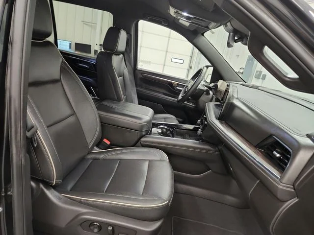 Used 2025 Black Chevrolet Premier image 38