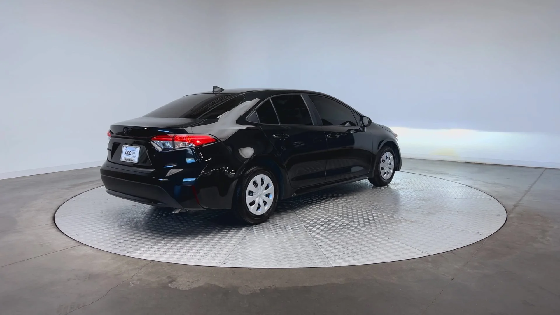 Used 2022 Black Sand Pearl Toyota L image 8