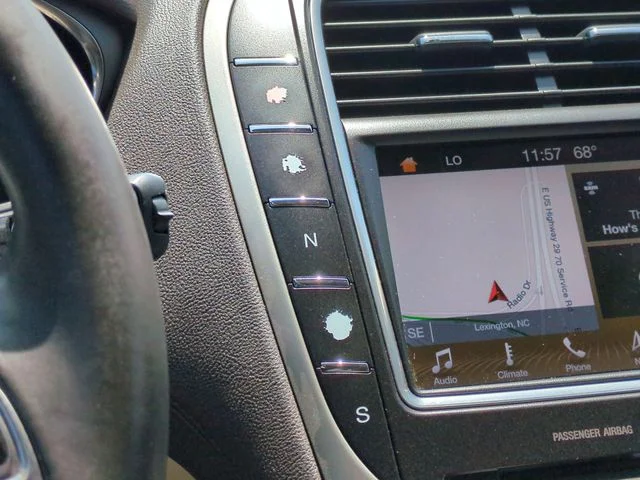 Used 2019 Brown Lincoln Select image 20