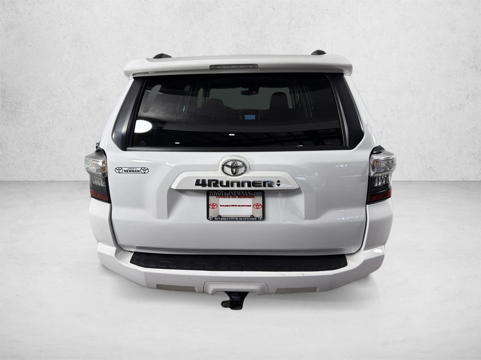 Used 2024 Ice Cap Toyota SR5 Premium image 5