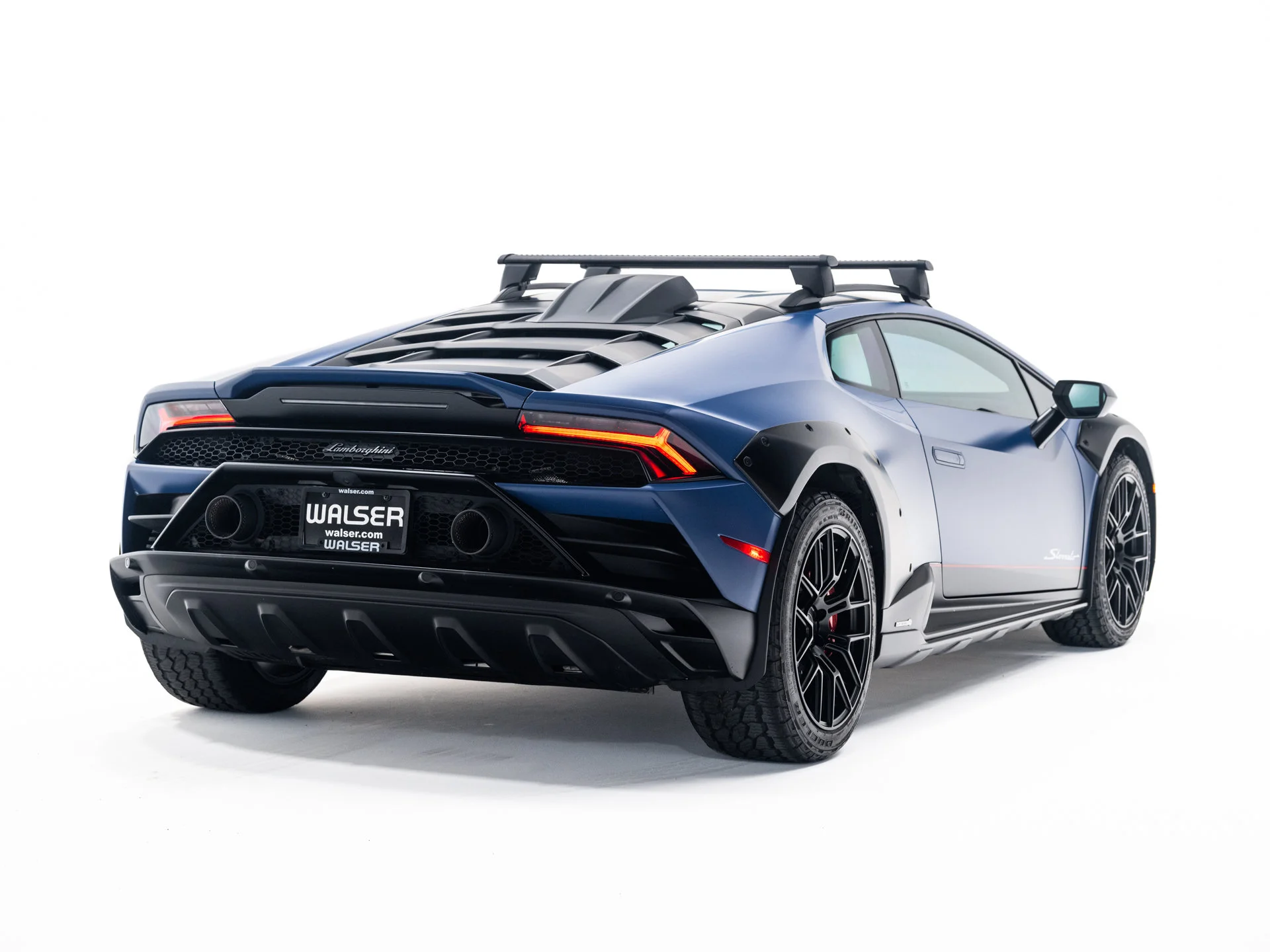 Used 2023 Blu Grifo Matte Lamborghini  image 6