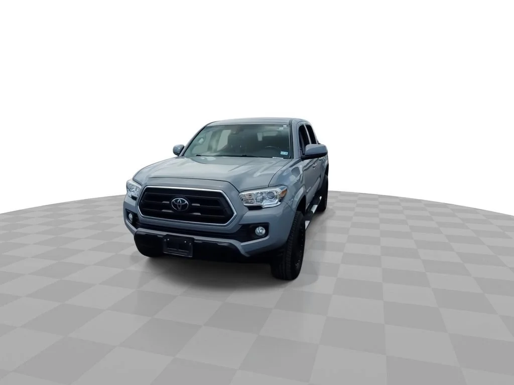 Used 2020 Gray Toyota SR5 image 3