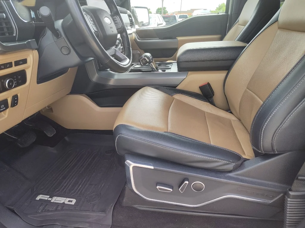 Used 2023 Oxford White Ford LARIAT image 11