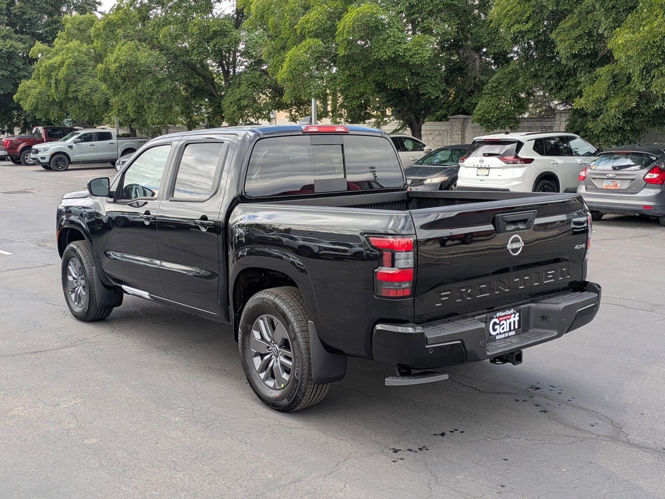 New 2026 Super Black Nissan Crew Cab SV image 5