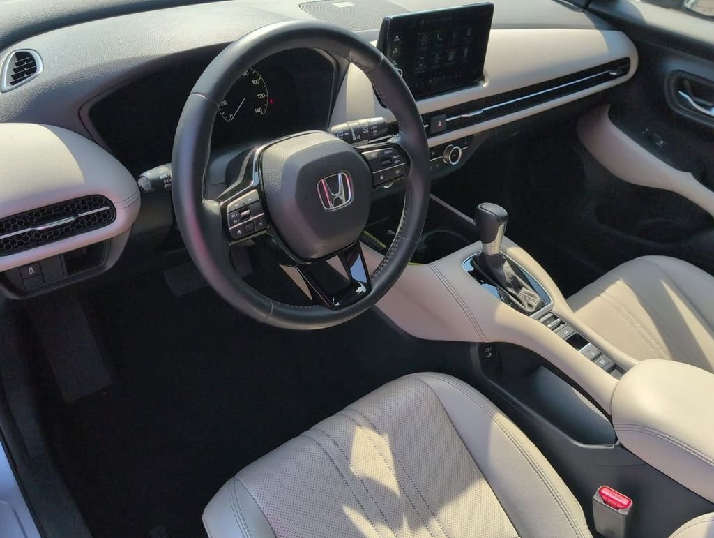 Used 2024 Silver Honda EX-L image 13