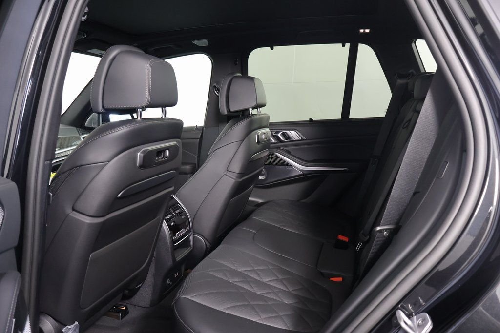 New 2026 Black Sapphire Metallic BMW M60i image 6
