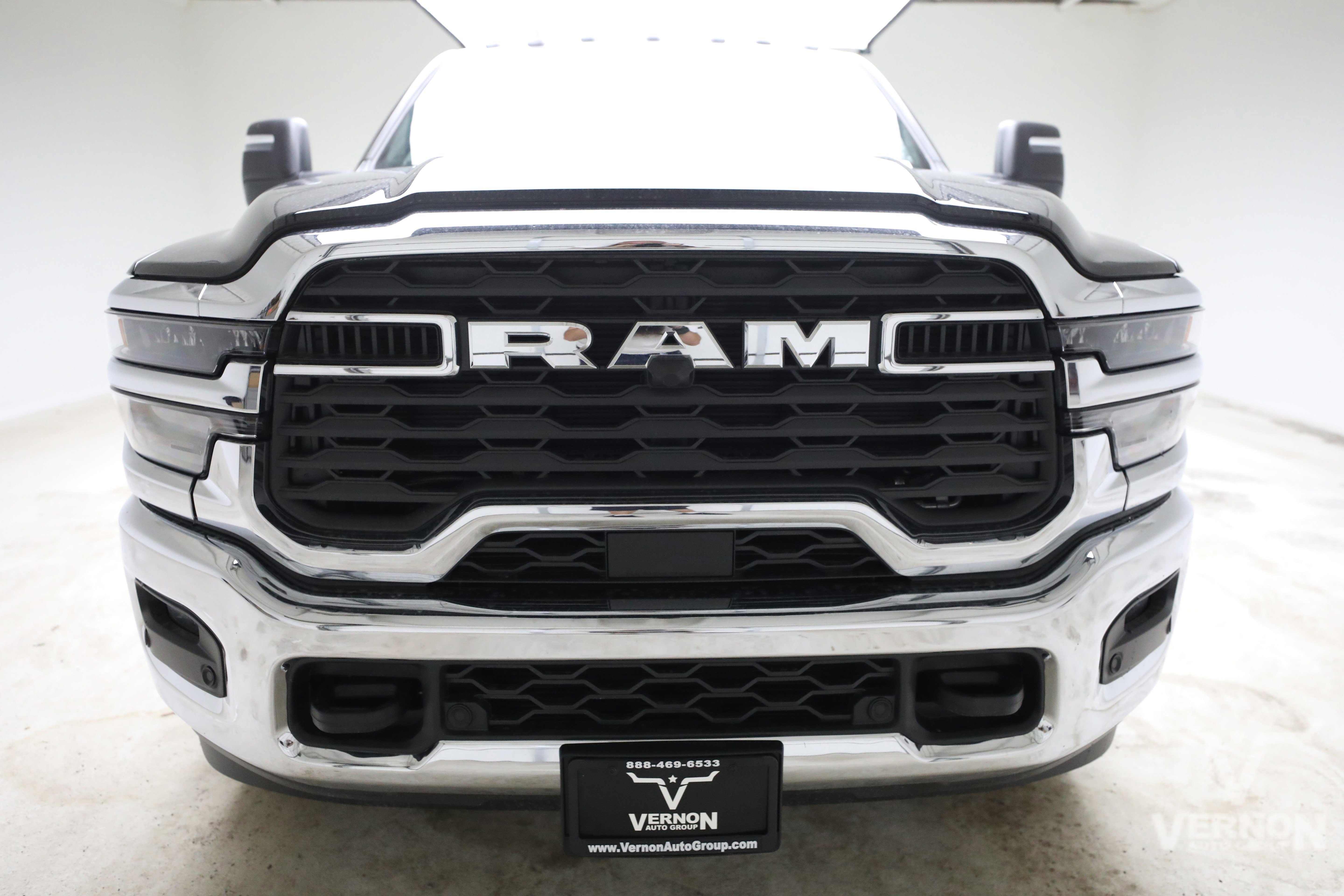 New 2026 Diamond Black Crystal Pearlcoat Ram N image 8