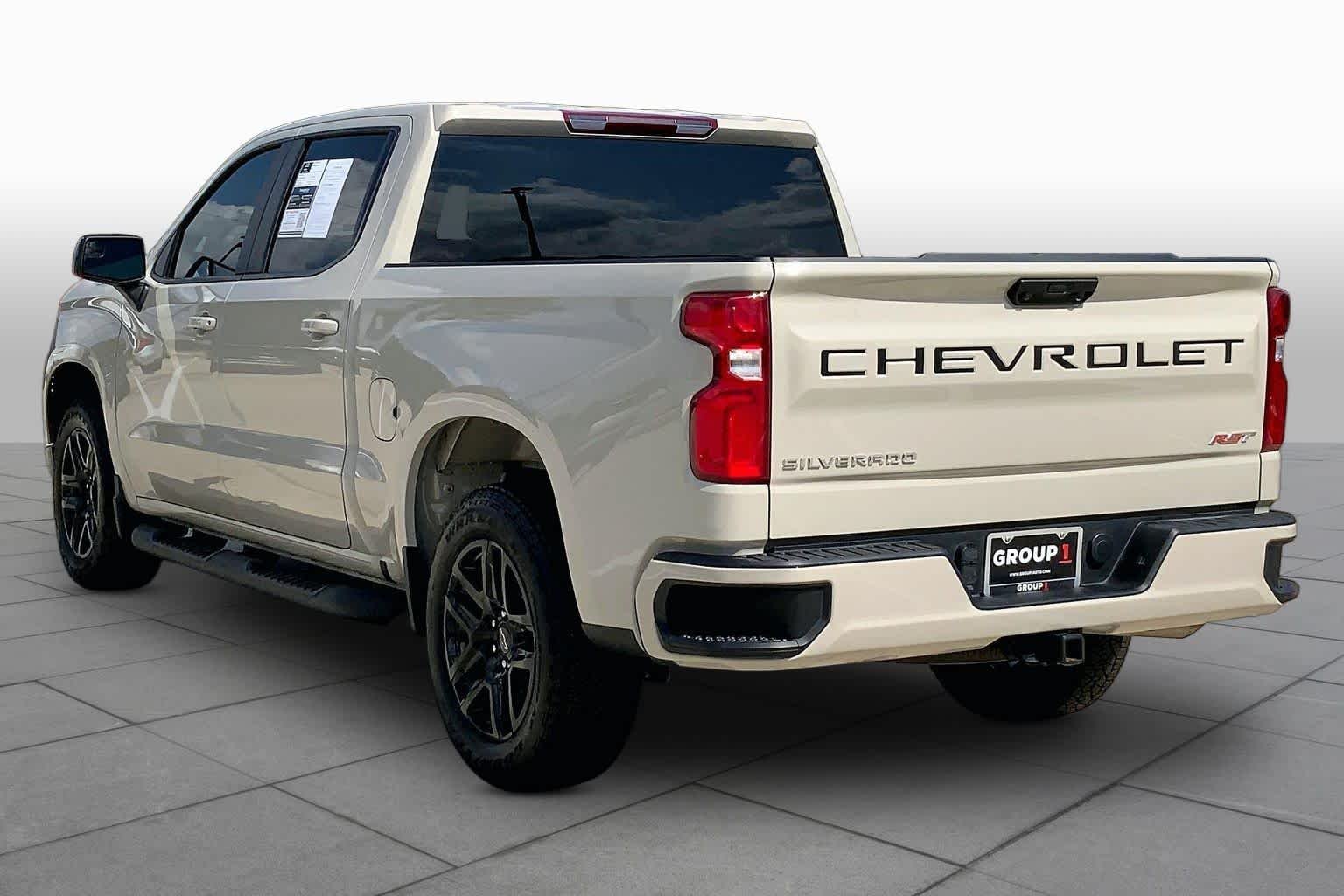 Used 2026 Summit White Chevrolet RST image 12