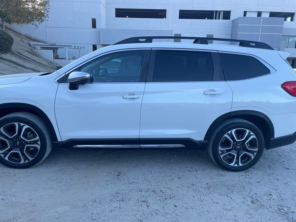 Used 2023 Crystal White Pearl Subaru Limited image 6