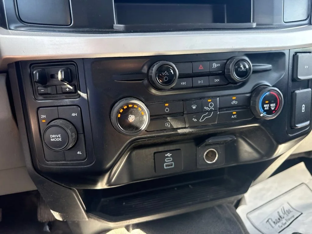 2025 Ford F-350 Super Duty Chassis Cab XL - Photo 28
