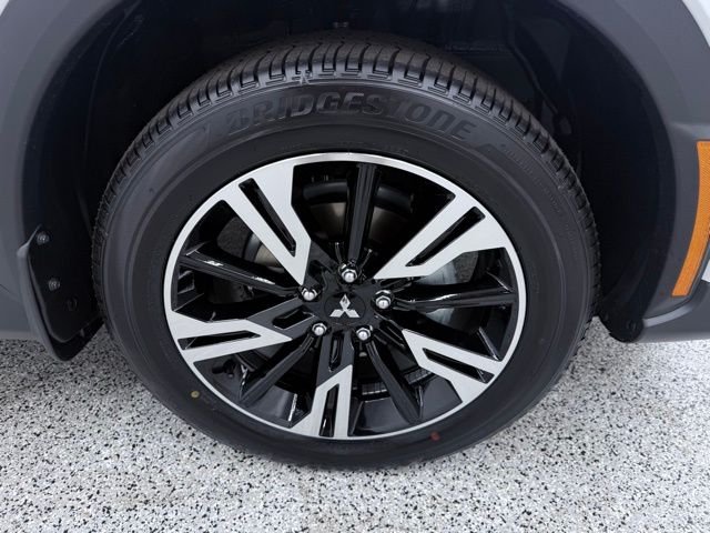 2025 Mitsubishi Eclipse Cross LE - Photo 14