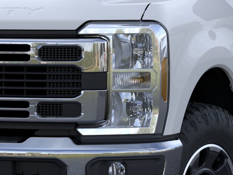 New 2026 Oxford White Ford F-250® XLT image 18