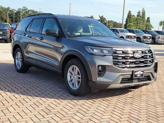 New 2027 Gray Metallic Ford Active image 3