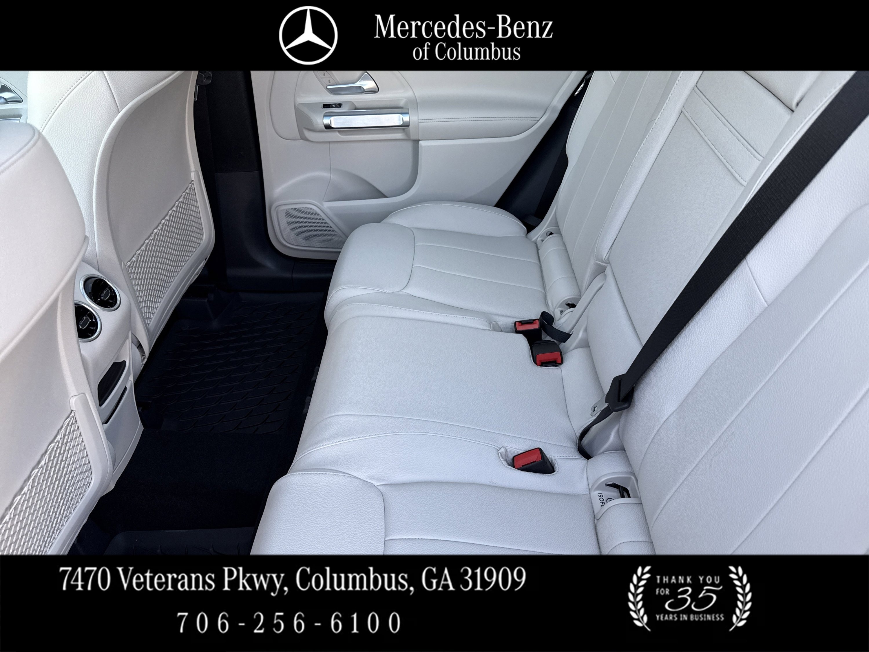 Used 2026 Polar White Mercedes-Benz GLB 250 image 27