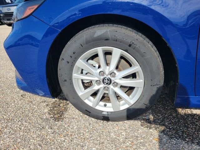 Used 2025 Blue Toyota LE image 25