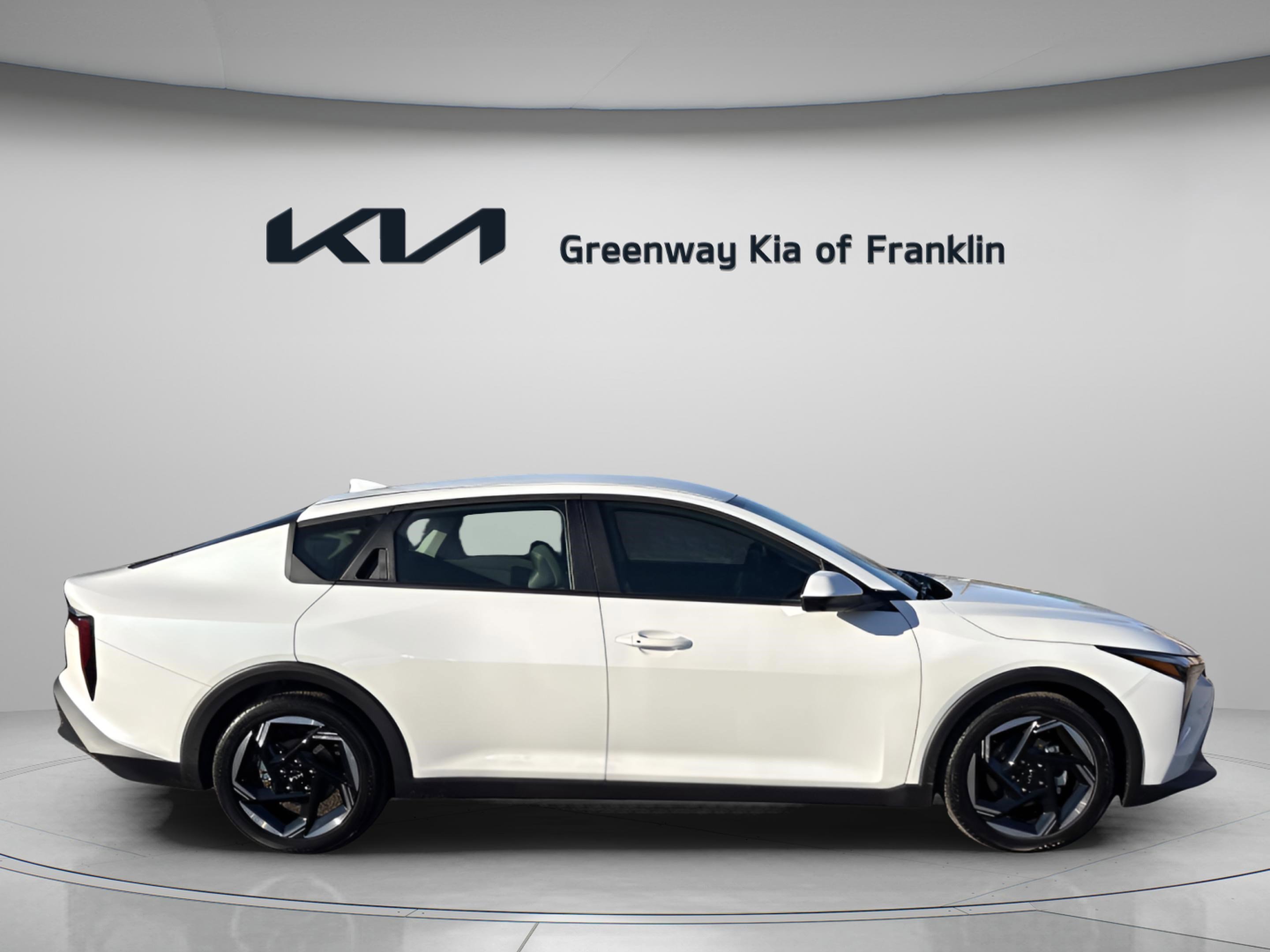 New 2025 Snow White Pearl Kia EX image 8