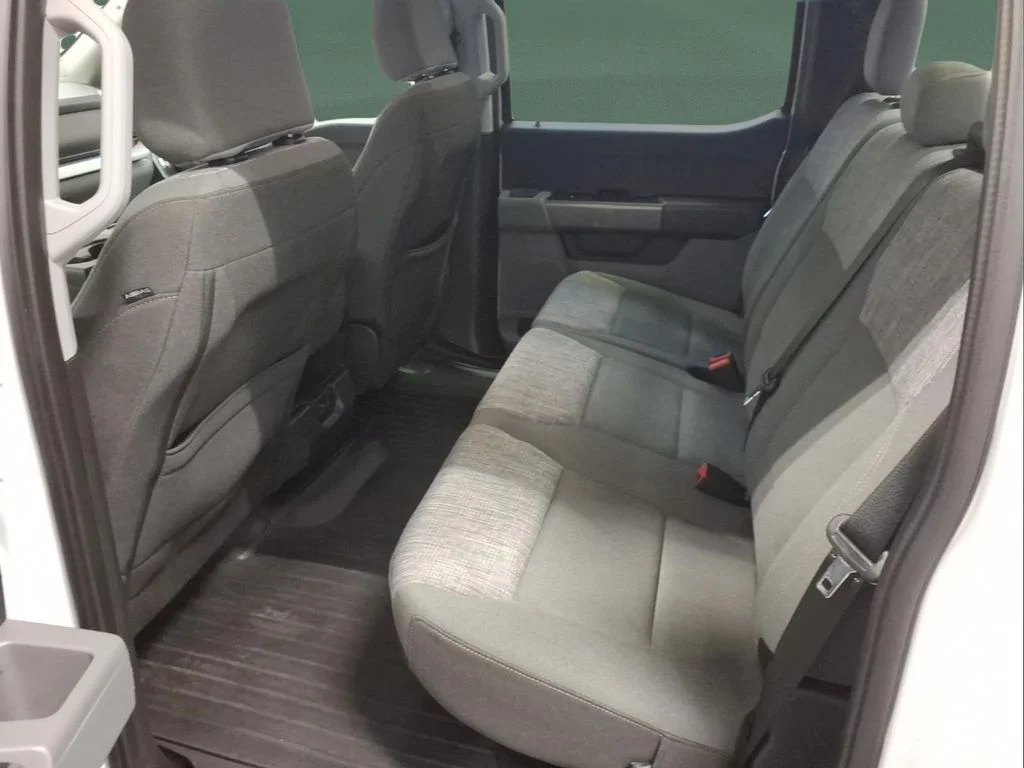 Certified Used 2023 Oxford White Ford XLT image 27