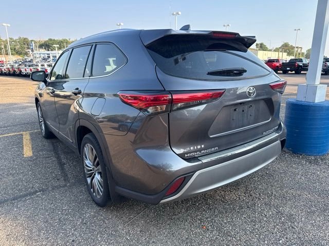 Used 2021 Gray Toyota Platinum image 6