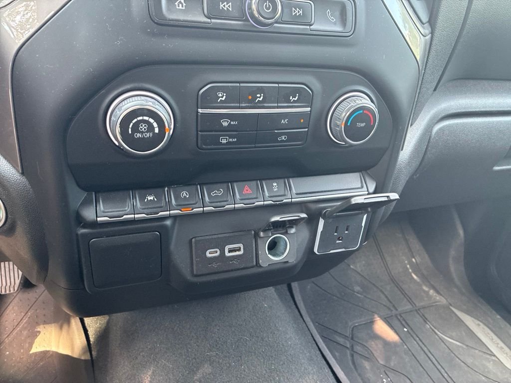 Used 2023 Black Chevrolet Custom image 19