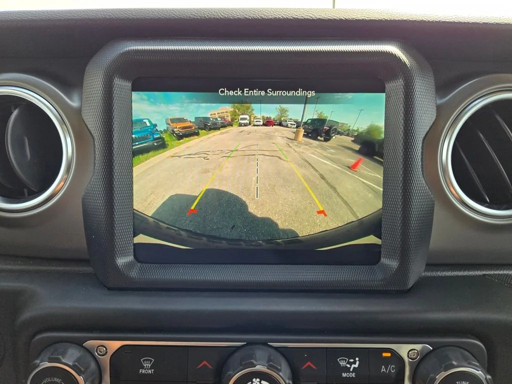 Used 2022 Yellow Jeep Unlimited Rubicon 4xe image 24