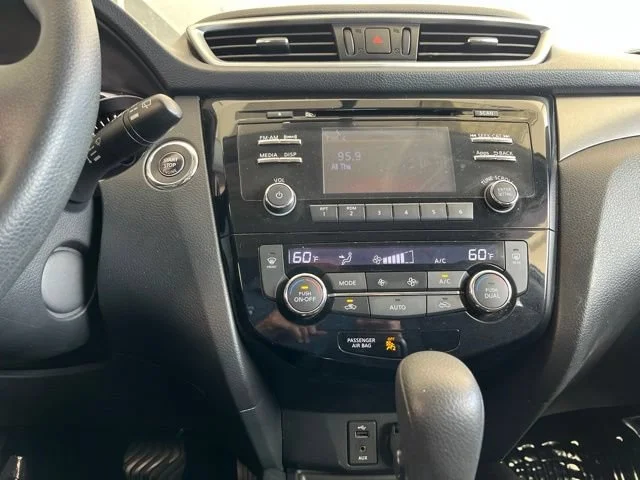 Used 2016 Pearl White Nissan SV image 26