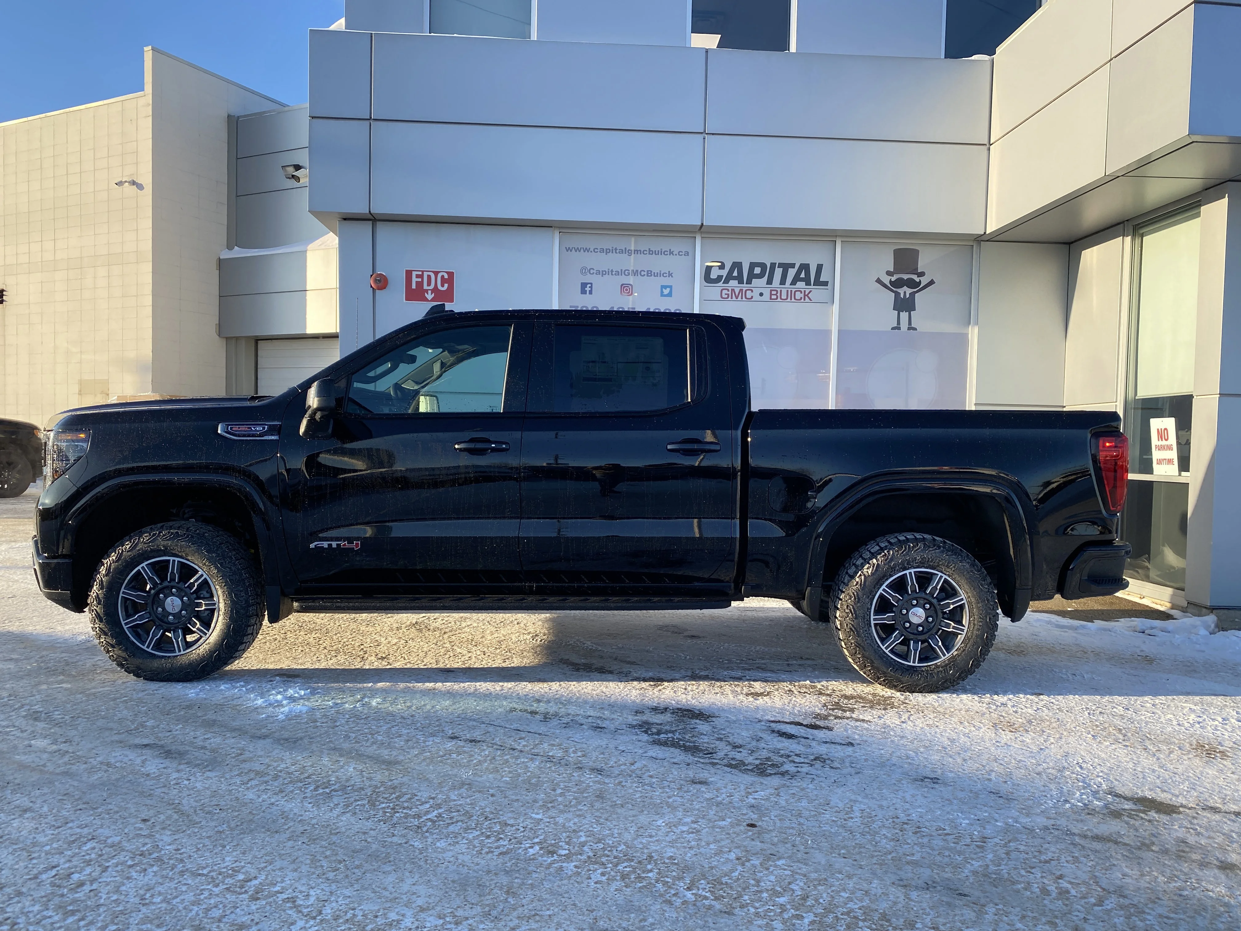 New 2026 ONYX BLACK GMC AT4 image 3