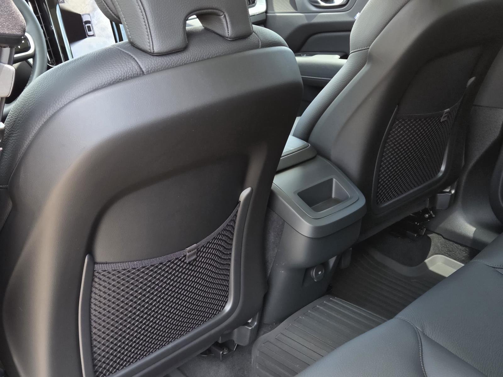 Used 2025 Denim Blue Metallic Volvo Plus image 35