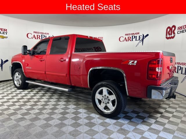 Used 2011 VICTORY RED Chevrolet LTZ image 6