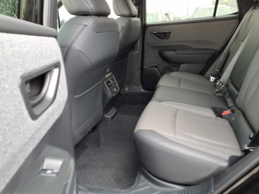 New 2026 CRYSTAL BLACK SILICA Subaru Premium image 5