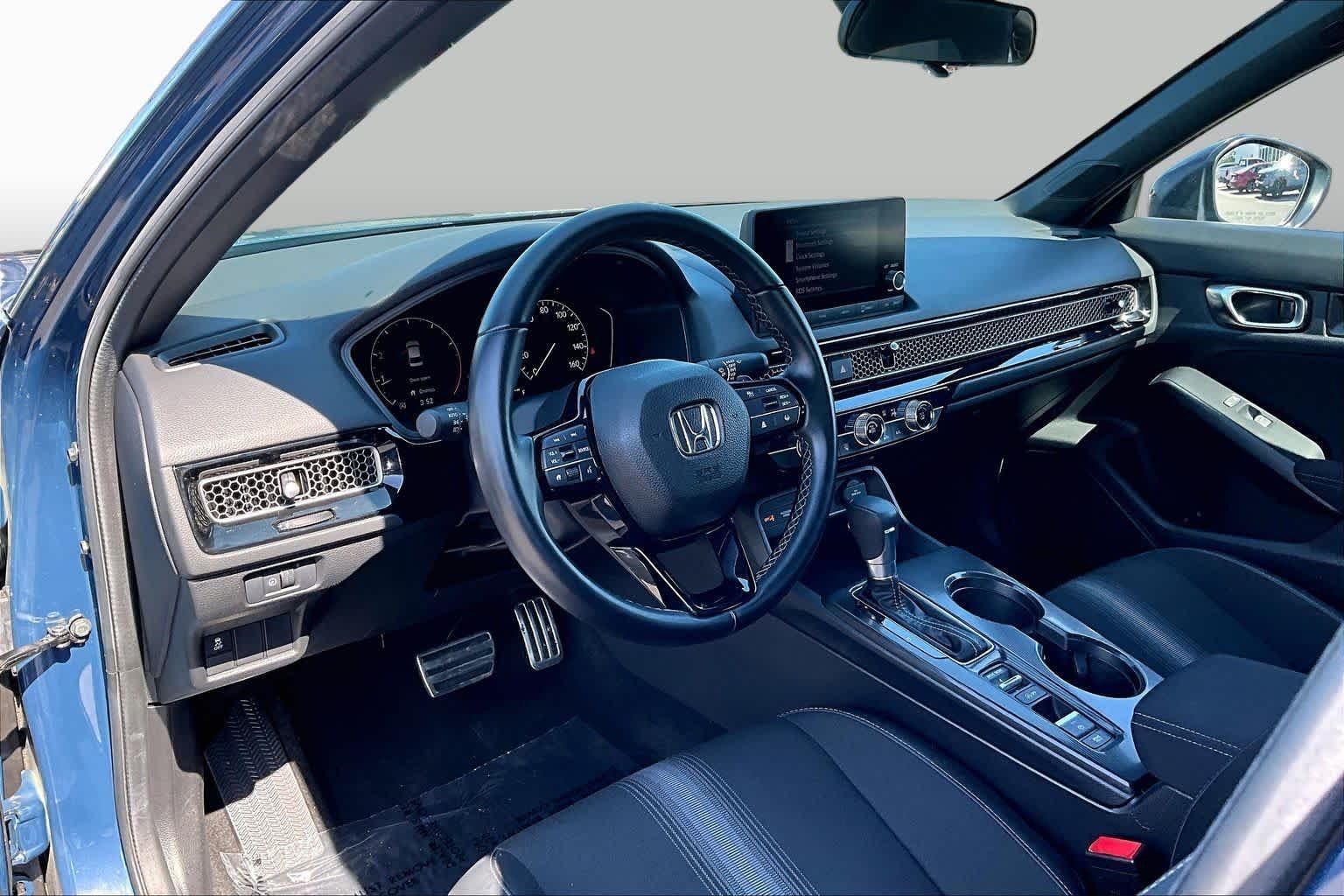 Used 2025 Blue Lagoon Pearl Honda 4D SPORT image 18