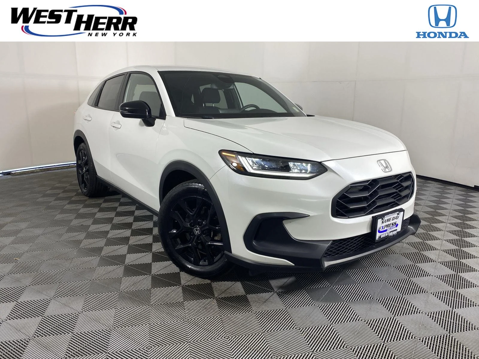 Used 2024 Platinum White Pearl Honda Sport image 1