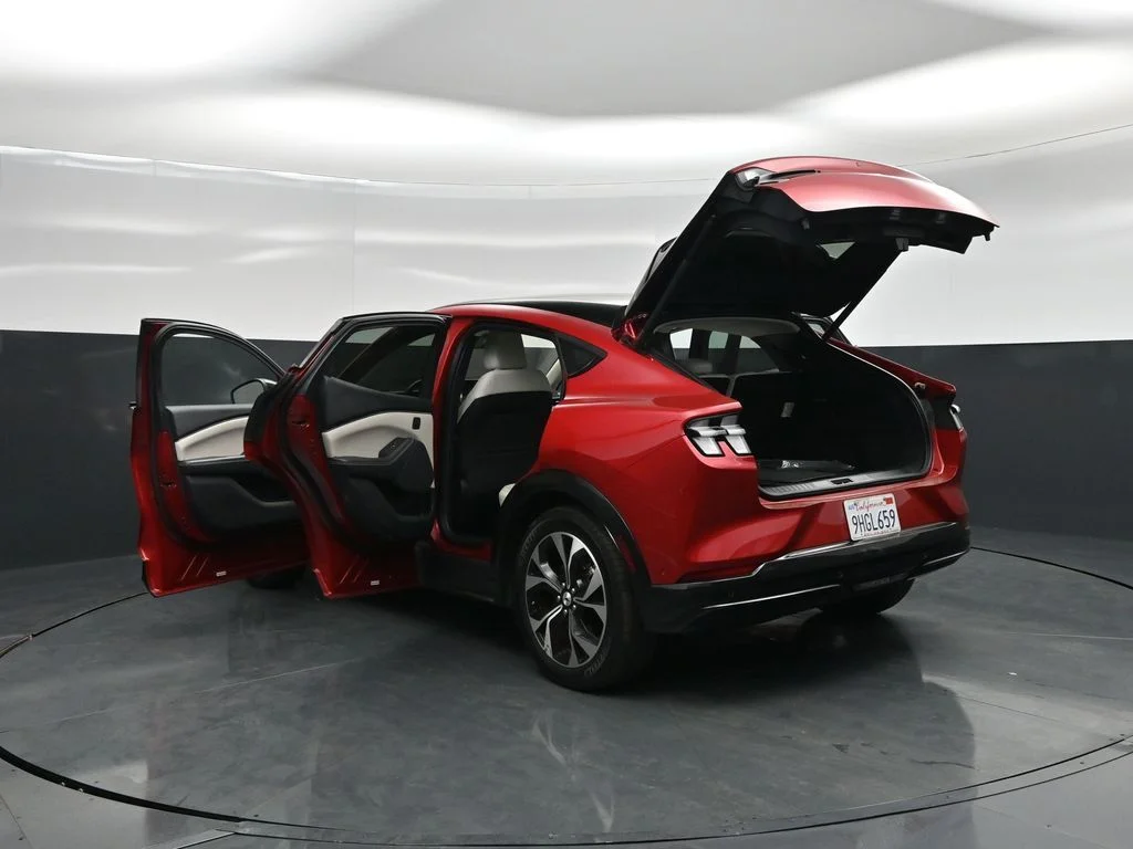 Used 2023 Red Ford Premium image 35