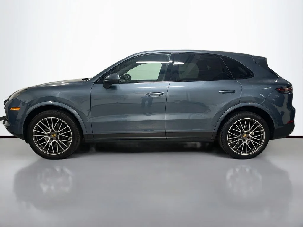 Used 2019 Biscay Blue Metallic Porsche  image 36