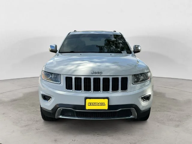 Used 2015 White Jeep Limited image 2