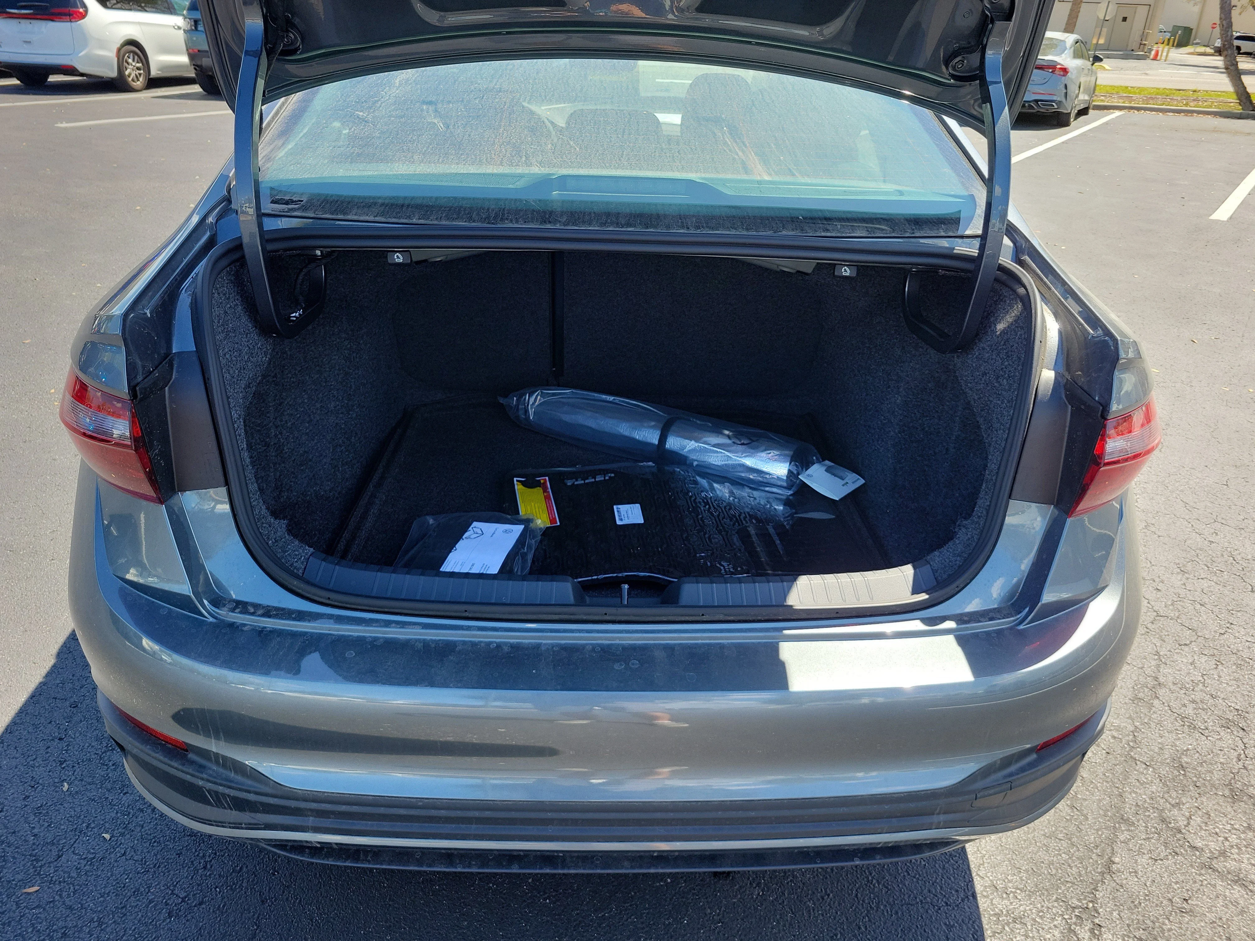 New 2026 Gray Volkswagen 1.5T SE image 13