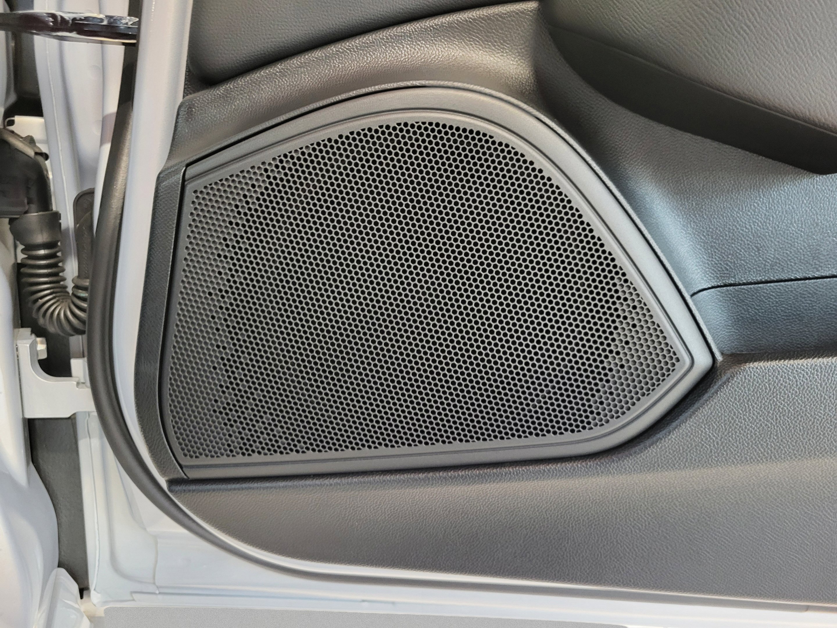 New 2025 Moonlight Gray Metallic Alfa Romeo  image 34