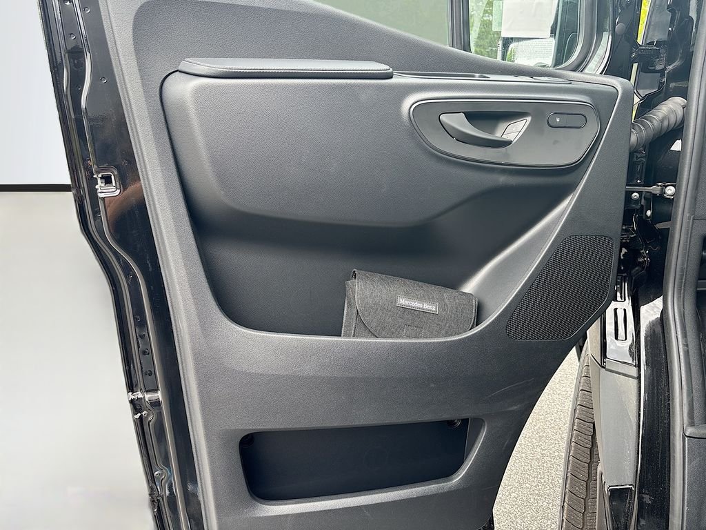 New 2026  Mercedes-Benz Passenger 170 WB image 40