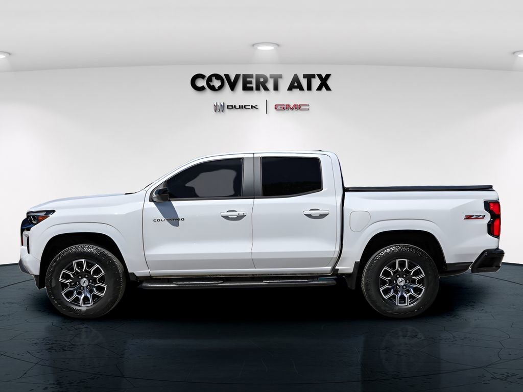 Used 2024 Summit White Chevrolet Z71 image 5