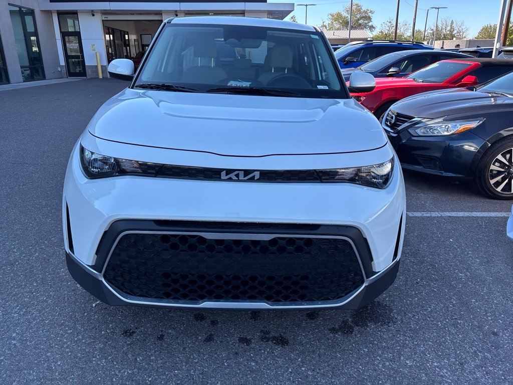 Used 2025 White Kia LX image 5