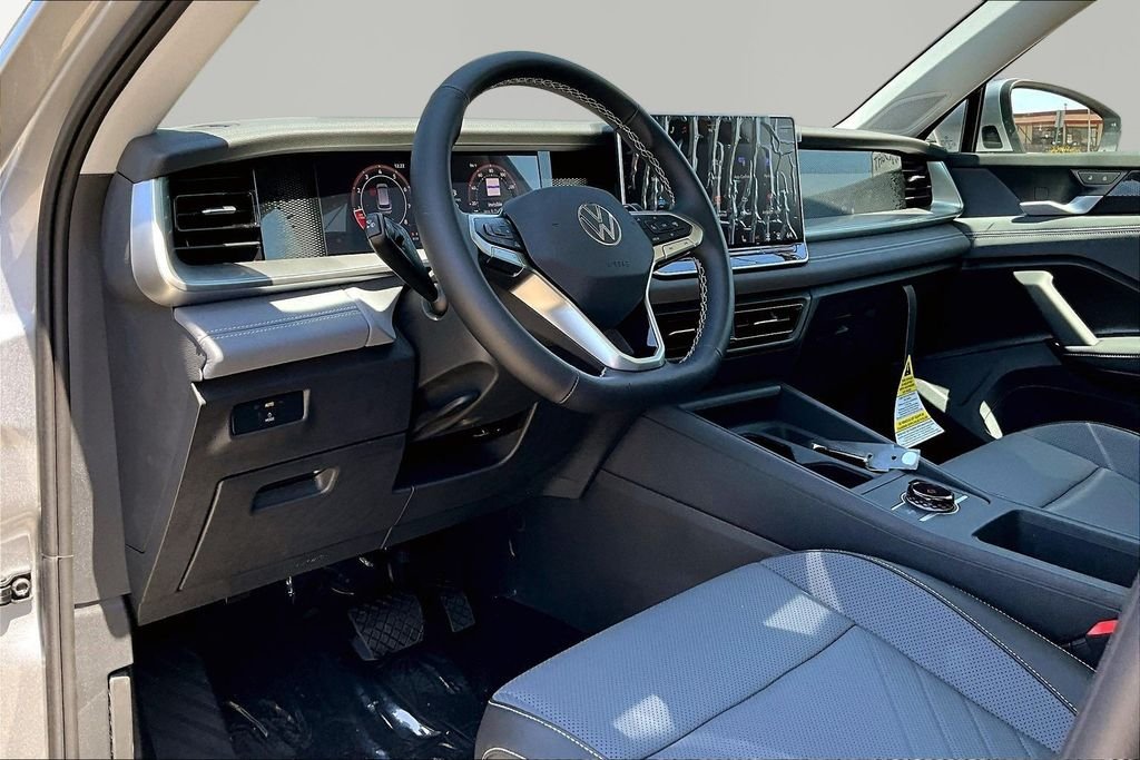 New 2026 Silver Volkswagen 2.0T SE image 18